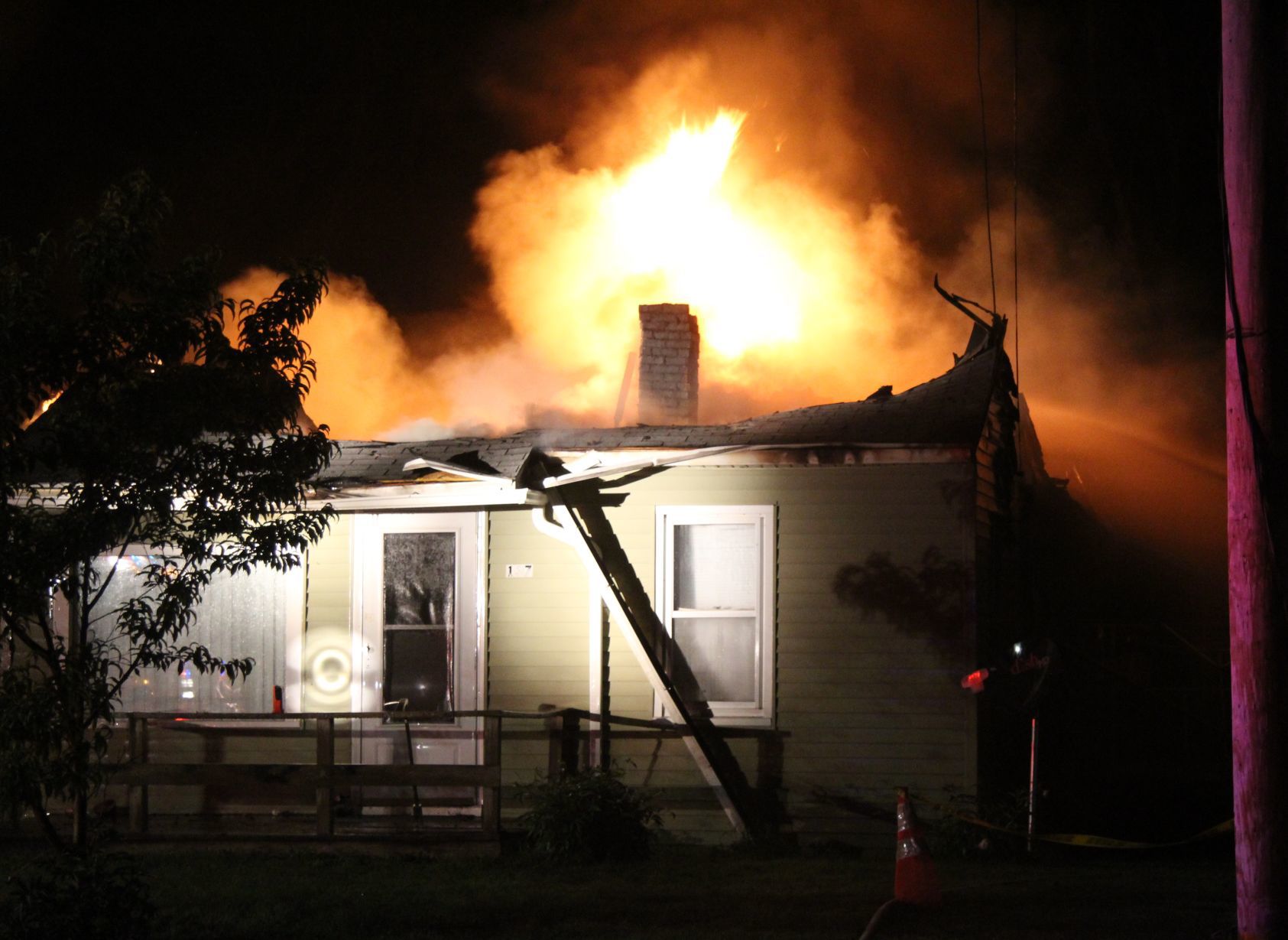 060618jr-evansdale-fire-3